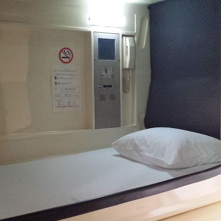 Capsule Hotel Honcho Сендай Экстерьер фото