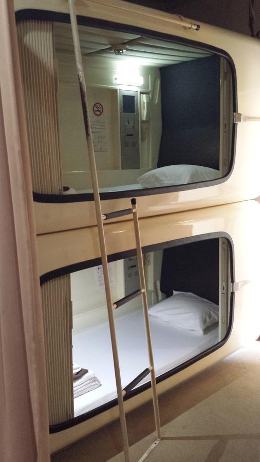 Capsule Hotel Honcho Сендай Экстерьер фото